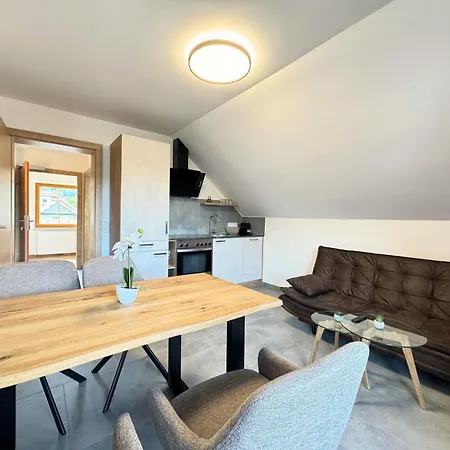 Meri - Neu, Modern & Familienfreundlich Mit Lungaucard